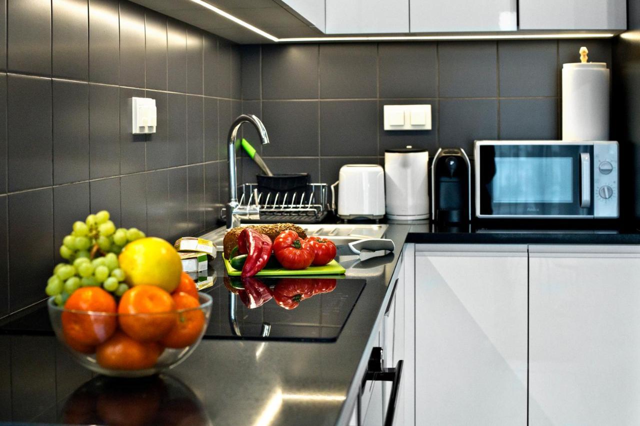 2 Bedrooms Przasnyska P&o Serviced Apartment Warsaw